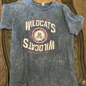 University of Arizona Wildcats tshirt Women’s M 🐻⬇️